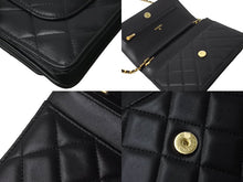 Load image into Gallery viewer, 新品同様 CHANEL シャネル ショルダーバッグ マトラッセ チェーンウォレット ランダム ラムスキン ブラック ゴールド金具 中古 63918