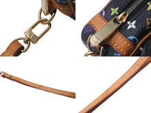 Load image into Gallery viewer, LOUISVUITTON ルイヴィトン トゥルース ワピティ ポーチ M58034 FL0076 ブラック マルチカラー ゴールド金具 美品 中古 63920