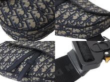 Load image into Gallery viewer, Dior ディオール サドルバッグ ボディバッグ 1ADP0093YKY オブリーク ベージュネイビー シルバー金具 美品 中古 63924