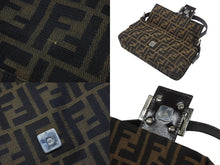 Load image into Gallery viewer, FENDI フェンディ マンマバケット ワンショルダーバッグ 26424 ズッカ柄 キャンバス レザー ブラウン シルバー金具 美品 中古 4b006396