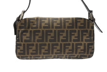Load image into Gallery viewer, FENDI フェンディ マンマバケット ワンショルダーバッグ 26424 ズッカ柄 キャンバス レザー ブラウン シルバー金具 美品 中古 4b006396