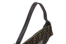Load image into Gallery viewer, FENDI フェンディ マンマバケット ワンショルダーバッグ 26424 ズッカ柄 キャンバス レザー ブラウン シルバー金具 美品 中古 4b006396