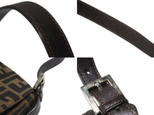 Load image into Gallery viewer, FENDI フェンディ マンマバケット ワンショルダーバッグ 26424 ズッカ柄 キャンバス レザー ブラウン シルバー金具 美品 中古 4b006396