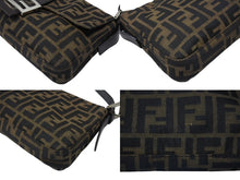 Load image into Gallery viewer, FENDI フェンディ マンマバケット ワンショルダーバッグ 26424 ズッカ柄 キャンバス レザー ブラウン シルバー金具 美品 中古 4b006396