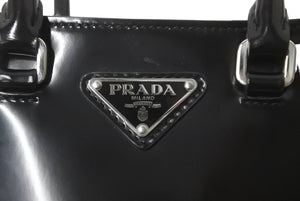 PRADA プラダ ロゴ スモールトートバッグ トライアングルロゴ ブラッシュドレザー 1BA331 ZO6 F0002 V ブラック 美品 中古 63970 
