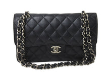 Load image into Gallery viewer, CHANEL シャネル Wフラップ 23 ショルダーバッグ キャビアスキン 11番台 マトラッセ シルバー金具 ブラック 中古 63974