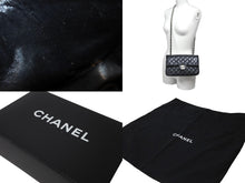Load image into Gallery viewer, CHANEL シャネル Wフラップ 23 ショルダーバッグ キャビアスキン 11番台 マトラッセ シルバー金具 ブラック 中古 63974