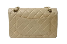 Load image into Gallery viewer, CHANEL シャネル マトラッセWフラップチェーンショルダーバッグ 6番台 ラムスキン 23cm ベージュ ゴールド金具 美品 中古 63998