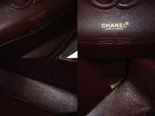 Load image into Gallery viewer, 極美品 CHANEL シャネル マトラッセ Wフラップチェーンショルダーバッグ 6番台 ラムスキン 25cm ブラック ゴールド金具 中古 64000