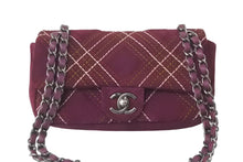 Load image into Gallery viewer, 極美品 CHANEL シャネル チェーンショルダーバッグ ステッチ スエード シングルフラップ 18番台 パープル 中古 64007