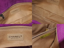 Load image into Gallery viewer, 極美品 CHANEL シャネル チェーンショルダーバッグ ステッチ スエード シングルフラップ 18番台 パープル 中古 64007