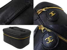 Load image into Gallery viewer, CHANEL シャネル バニティバッグ ココマーク 3番台 キャビアスキン ブラック ゴールド金具 横長 イタリア製 美品 中古 64008
