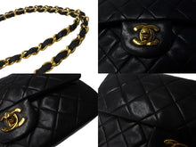 Load image into Gallery viewer, CHANEL シャネル Wフラップ マトラッセ チェーン ショルダーバッグ 23cm 1番台 ラムスキン ブラック ゴールド金具 美品 中古 64009
