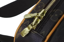 Load image into Gallery viewer, 極美品 LOUIS VUITTON ルイヴィトン ポシェットガンジュ ボディバッグ M51870 モノグラム 中古 64011
