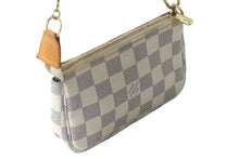 Load image into Gallery viewer, LOUIS VUITTON ルイヴィトン ポーチ N58010 ミニポシェットアクセソワール ダミエアズール ホワイト ゴールド金具 美品 中古 64020