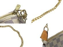 Load image into Gallery viewer, LOUIS VUITTON ルイヴィトン ポーチ N58010 ミニポシェットアクセソワール ダミエアズール ホワイト ゴールド金具 美品 中古 64020