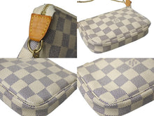 Load image into Gallery viewer, LOUIS VUITTON ルイヴィトン ポーチ N58010 ミニポシェットアクセソワール ダミエアズール ホワイト ゴールド金具 美品 中古 64020