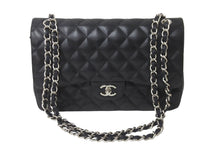 Load image into Gallery viewer, 極美品 CHANEL シャネル チェーンショルダーバッグ マトラッセ30 Wフラップラップ ブラックシルバー 19番台 中古 64059