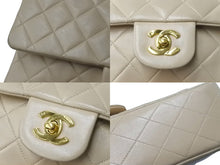 Load image into Gallery viewer, CHANEL シャネル マトラッセ 25cm Wフラップ チェーンショルダーバッグ 3番台 ラムスキン ベージュ ゴールド金具 美品 中古 64064