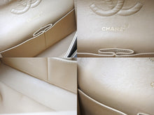 Load image into Gallery viewer, CHANEL シャネル マトラッセ 25cm Wフラップ チェーンショルダーバッグ 3番台 ラムスキン ベージュ ゴールド金具 美品 中古 64064
