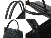 Load image into Gallery viewer, 極美品 CHANEL シャネル ハンドバッグ 復刻トート キャビアスキン マトラッセ ココマーク 9番台 ゴールド金具 中古 64073