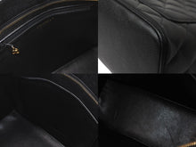 Load image into Gallery viewer, 極美品 CHANEL シャネル ハンドバッグ 復刻トート キャビアスキン マトラッセ ココマーク 9番台 ゴールド金具 中古 64073
