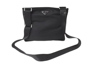 PRADA プラダ ナイロンショルダーバッグ ブラック トライアングルロゴ レザー 黒鞄 斜め掛け シルバー金具 美品 中古 64081 