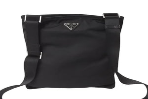 PRADA プラダ ナイロンショルダーバッグ ブラック トライアングルロゴ レザー 黒鞄 斜め掛け シルバー金具 美品 中古 64081 