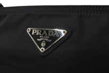 画像をギャラリービューアに読み込む, PRADA プラダ ナイロンショルダーバッグ ブラック トライアングルロゴ レザー 黒鞄 斜め掛け シルバー金具 美品 中古 64081 