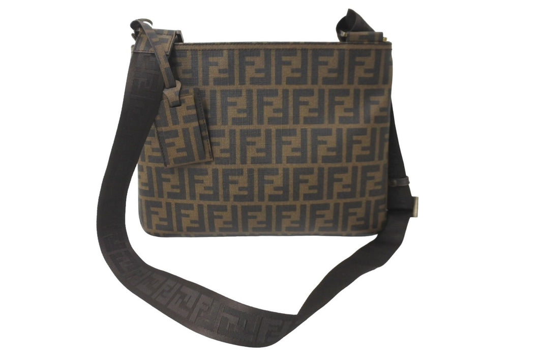 極美品 FENDI フェンディ ズッカ FFショルダーバッグ メッセンジャーバッグ 7A247-UZD PVC ブラウン ゴールド金具 中古 64097 