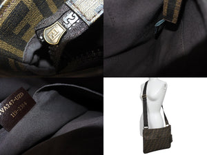 極美品 FENDI フェンディ ズッカ FFショルダーバッグ メッセンジャーバッグ 7A247-UZD PVC ブラウン ゴールド金具 中古 64097 