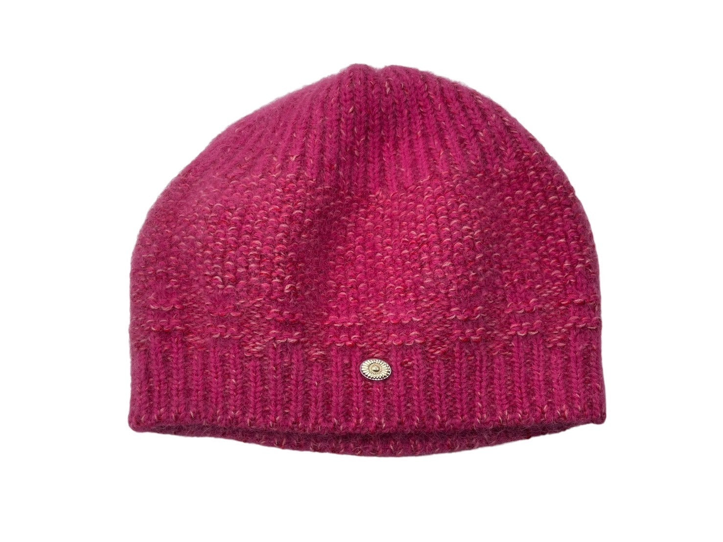 レア　新品未使用タグ付　CHANEL❤︎ロゴニット帽 レア 新品未使用タグ付 CHANEL❤︎ロゴニット帽 値下げ！新品未