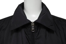 Load image into Gallery viewer, PRADA プラダ 19年 リサイクルナイロンシャツ ジップシャツ ブラック サイズM SC502 S201 QO4 美品 中古 64159