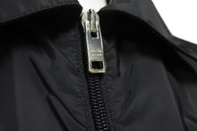 Load image into Gallery viewer, PRADA プラダ 19年 リサイクルナイロンシャツ ジップシャツ ブラック サイズM SC502 S201 QO4 美品 中古 64159