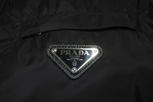 Load image into Gallery viewer, PRADA プラダ 19年 リサイクルナイロンシャツ ジップシャツ ブラック サイズM SC502 S201 QO4 美品 中古 64159
