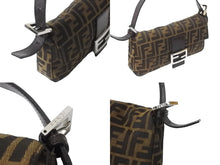 画像をギャラリービューアに読み込む, FENDI フェンディ マンマバケット ハンドバッグ ズッカ柄 ブラウン シルバー金具 キャンバス レザー 美品 中古 64186 
