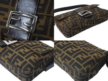画像をギャラリービューアに読み込む, FENDI フェンディ マンマバケット ハンドバッグ ズッカ柄 ブラウン シルバー金具 キャンバス レザー 美品 中古 64186 