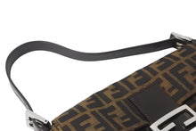 画像をギャラリービューアに読み込む, FENDI フェンディ マンマバケット ハンドバッグ ズッカ柄 ブラウン シルバー金具 キャンバス レザー 美品 中古 64187 