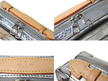 Load image into Gallery viewer, LOUIS VUITTON ルイヴィトン ミラー ハンドル ソフトトランク M45885 ショルダーバッグ シルバー 美品 中古 64248