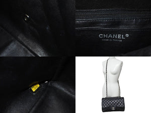 CHANEL シャネル チェーンショルダーバッグ マトラッセ 30CM シングルフラップ ブラックシルバー 13番台 中古 64274