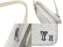 Load image into Gallery viewer, 極美品 GOYARD ゴヤール ショルダーバッグ ヨナMM イニシャル入り ヘリンボーン柄 ホワイト シルバー金具 中古 64278
