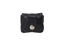 Load image into Gallery viewer, CHANEL シャネル ミニポーチ 小物入れ ブラック キルティング ラムスキン 美品 中古 64290