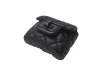 Load image into Gallery viewer, CHANEL シャネル ミニポーチ 小物入れ ブラック キルティング ラムスキン 美品 中古 64290