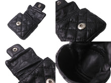 Load image into Gallery viewer, CHANEL シャネル ミニポーチ 小物入れ ブラック キルティング ラムスキン 美品 中古 64290