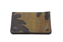Load image into Gallery viewer, CHROME HEARTS クロムハーツ 二つ折り財布 1ジップ ウォレット クロスボタン カモフラ レザー シルバー金具 良品 中古 64297