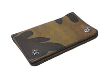 Load image into Gallery viewer, CHROME HEARTS クロムハーツ 二つ折り財布 1ジップ ウォレット クロスボタン カモフラ レザー シルバー金具 良品 中古 64297