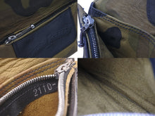 Load image into Gallery viewer, CHROME HEARTS クロムハーツ 二つ折り財布 1ジップ ウォレット クロスボタン カモフラ レザー シルバー金具 良品 中古 64297