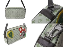 Load image into Gallery viewer, LOUIS VUITTON ルイヴィトン コント ドゥ フェ ポシェット アクセサリーポーチ M92274 フェアリーテール カーキ 美品 中古 64303
