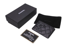Load image into Gallery viewer, 極美品 CHANEL シャネル カードケース カンボンライン 17番台 ココマーク レザー エナメル ブラック ピンク 中古 64306