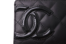 Load image into Gallery viewer, 極美品 CHANEL シャネル カードケース カンボンライン 17番台 ココマーク レザー エナメル ブラック ピンク 中古 64306